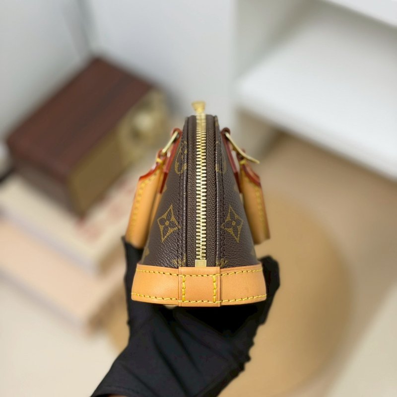 (小天菜超可愛)🏷️LV 路易威登.Nano Alma M82717 芯片款-3