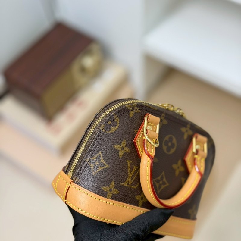 (小天菜超可愛)🏷️LV 路易威登.Nano Alma M82717 芯片款-8