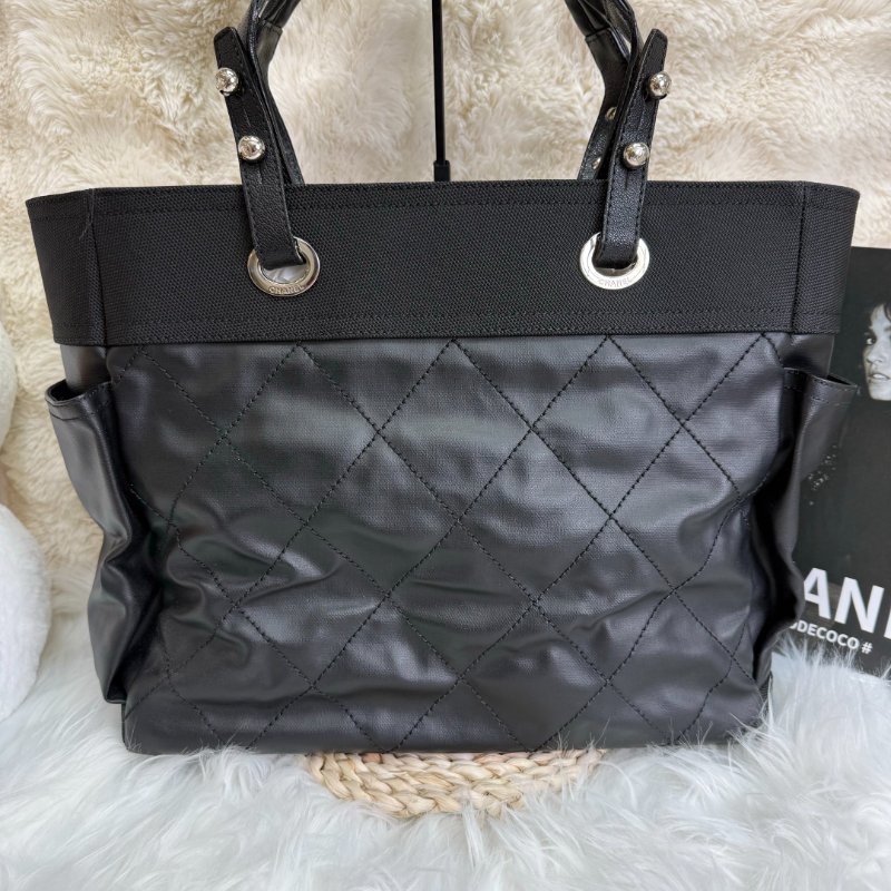 Chanel Tote 黑色 菱格紋 牛皮 大號 logo掛飾配子袋-1