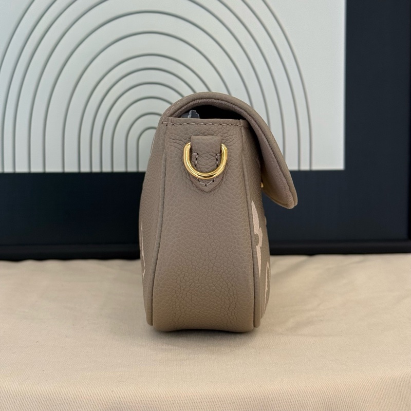 路易威登/Louis Vuitton Wallet On Chain Ivy Monogram Empreinte 壓紋軟粒面牛皮革-3