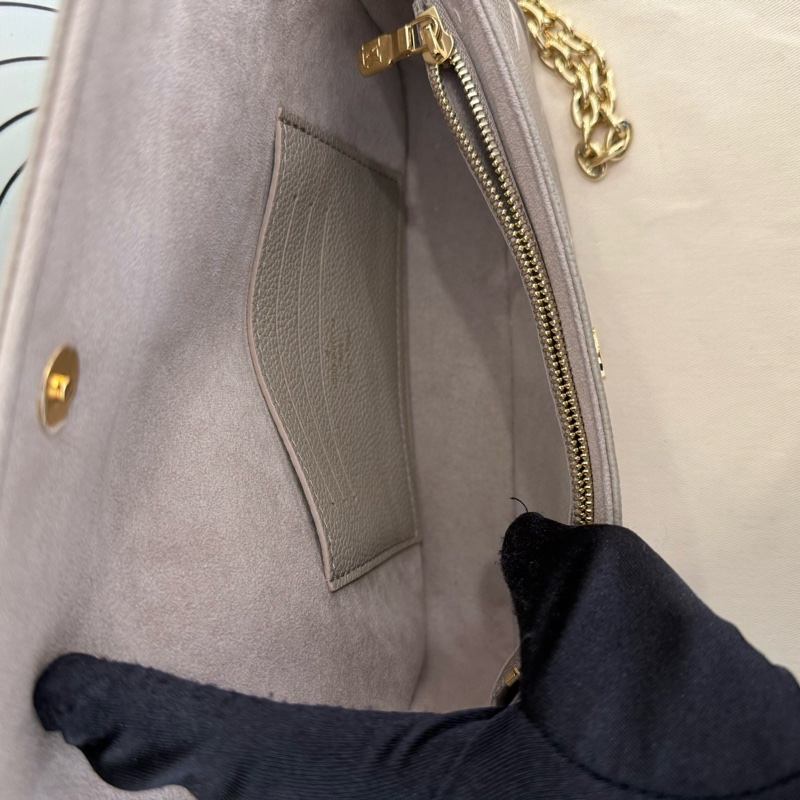 路易威登/Louis Vuitton Wallet On Chain Ivy Monogram Empreinte 壓紋軟粒面牛皮革-5