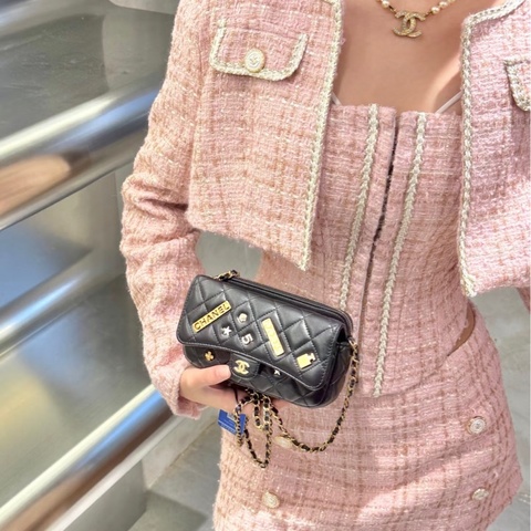 Chanel 香奈兒 限量款徽章二合一 單肩斜挎鏈條包