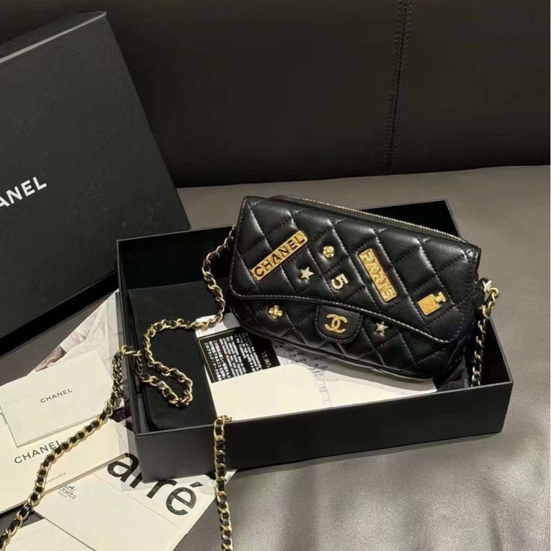 Chanel 香奈兒 限量款徽章二合一 單肩斜挎鏈條包-1