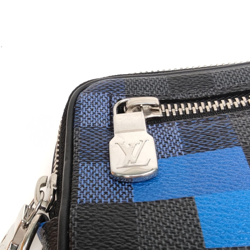 LOUIS VUITTON 藍黑PVC2018馬賽克棋盤格手拿包-4
