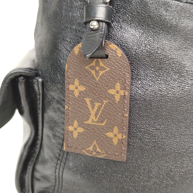 LOUIS VUITTON CARRYALLCargo小號黑色羊皮銀扣肩背包晶片-4
