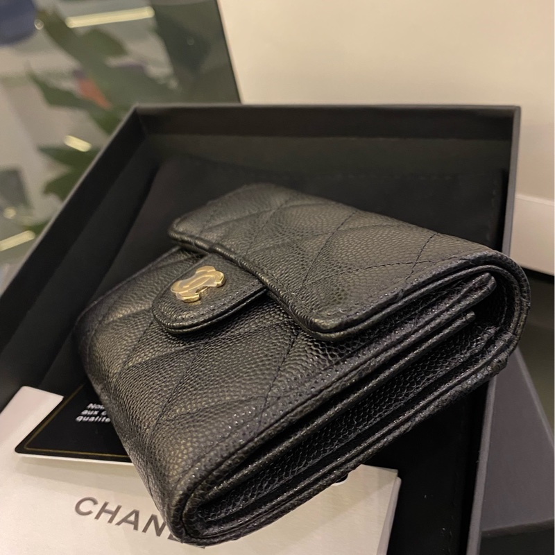 【全新】Chanel/香奈兒 黑金荔枝魚子醬三折錢包 31開 完美的經典黑金配色-3