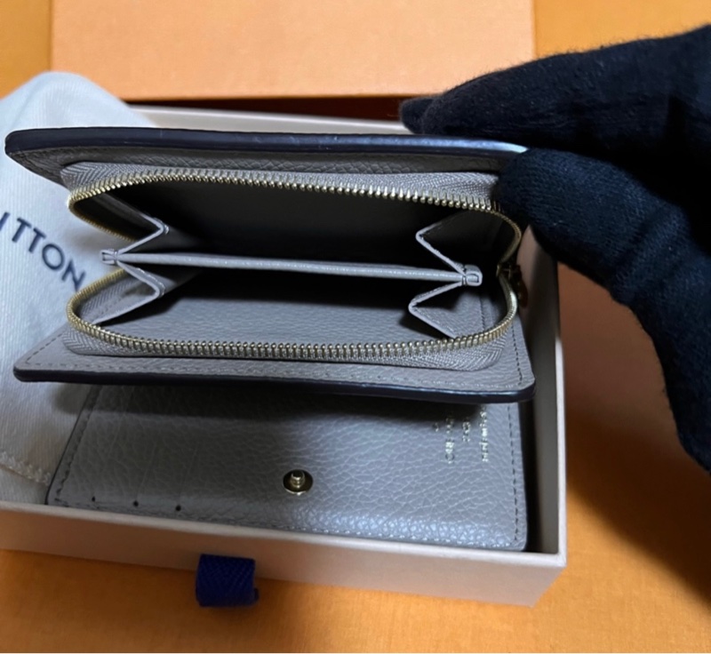 Lv M82370經典Clea系列斑鳩灰❤️皮革短夾、中夾 日本限定款(已售出)-5