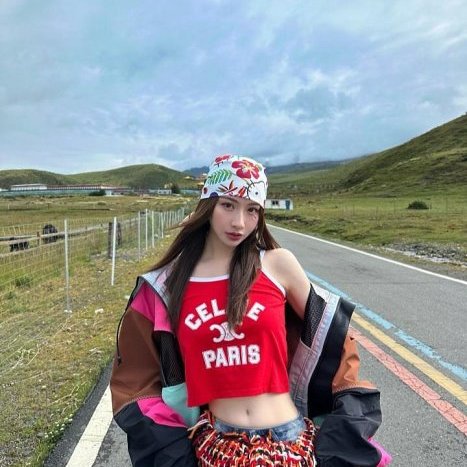 💎Han's house精品服飾💎CELINE 凱旋門 logo 小可愛 T 背心現貨 S ~ M 原價22000-5