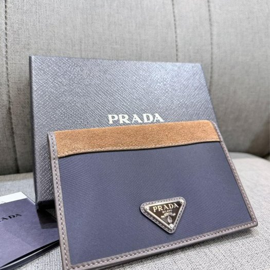 💎Han's house精品服飾💎PRADA 麂皮拼接 信用卡護照夾 卡夾 短夾 原價20800-5