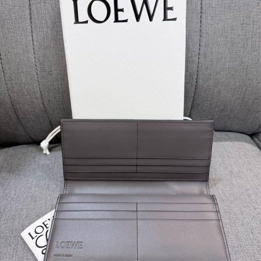 💎Han's house精品服飾💎LOEWE PUZZLE 拼接 長夾 西班牙製 原價25000-4