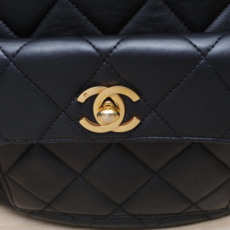 CHANEL 中古黑金羊Duma雙肩包黑色羊皮4開金扣-4