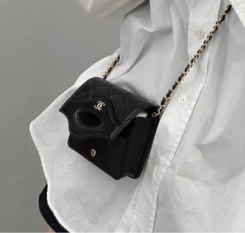 Chanel 黑金双C卡包-2