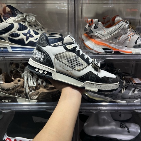Lv trainer 黑白魔鬼粘Eu41