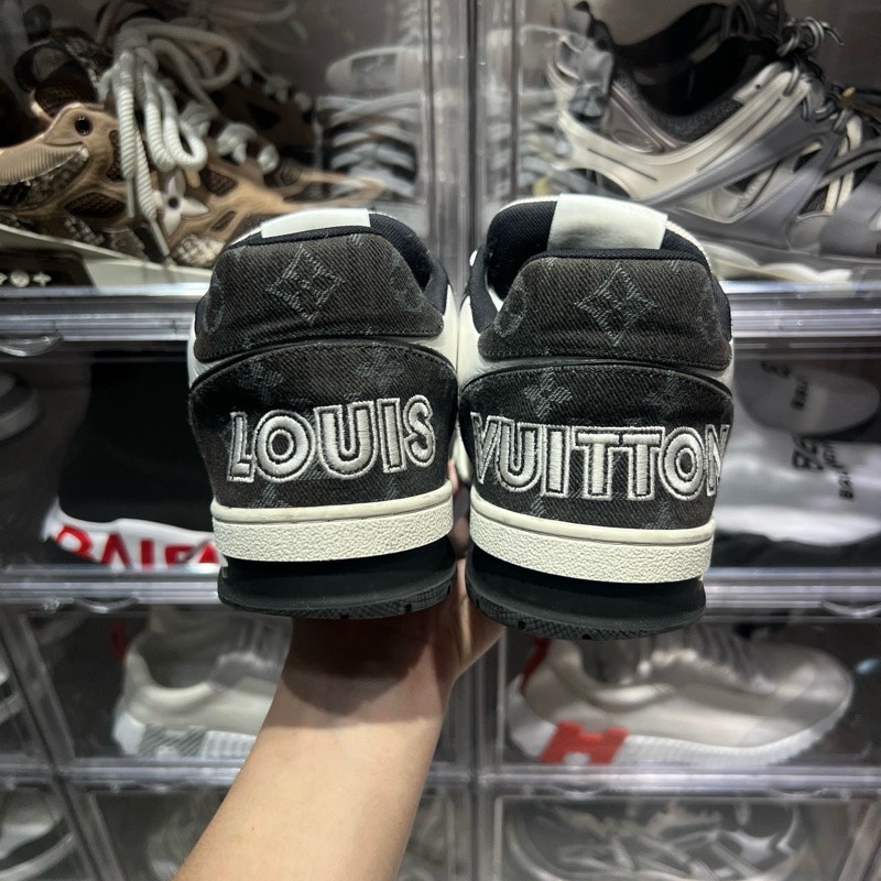 Lv trainer 黑白魔鬼粘Eu41-4