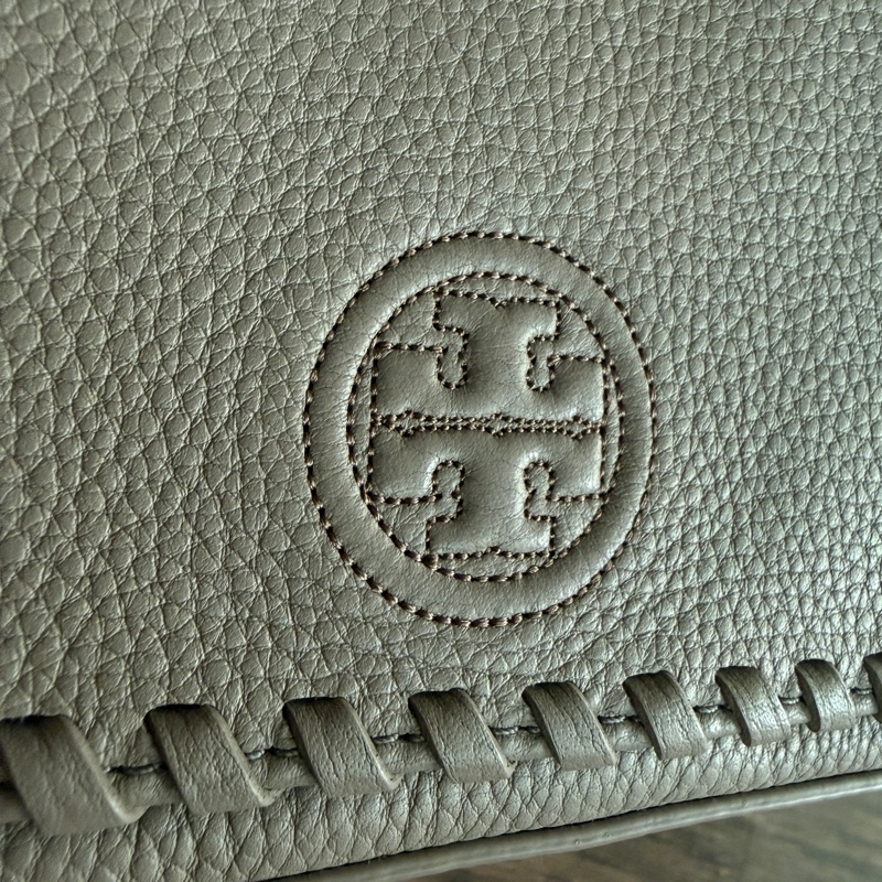 Tory Burch 大象灰小包-1