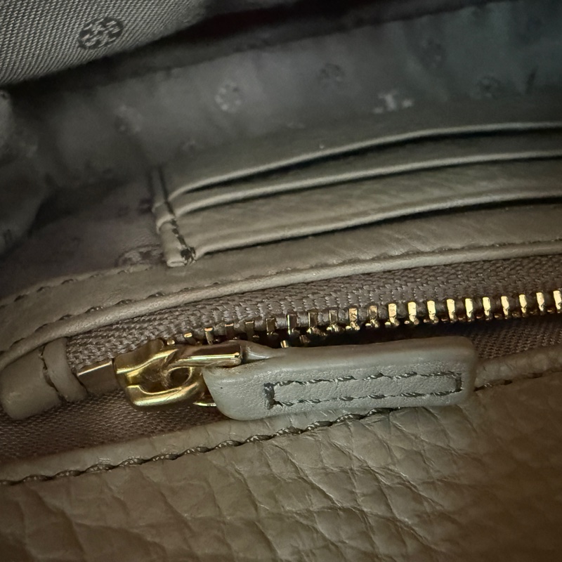 Tory Burch 大象灰小包-12