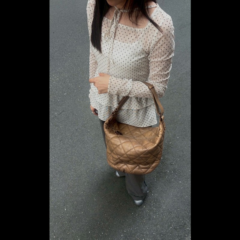 Chanel 泥土色皮革單把肩側包 hobo-1