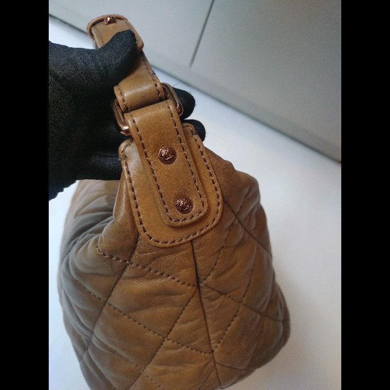 Chanel 泥土色皮革單把肩側包 hobo-18