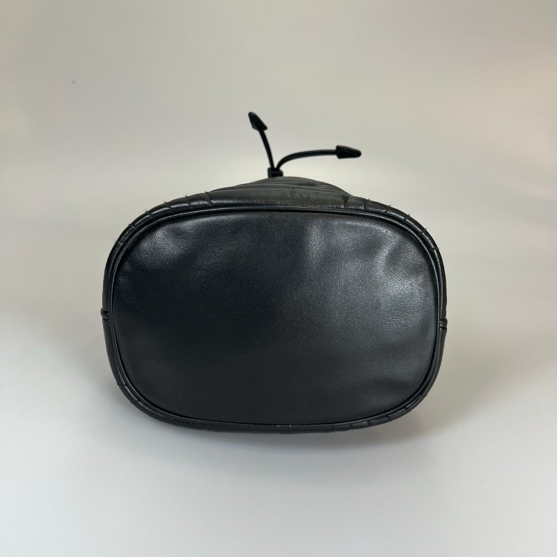 PRADA 1BH038 黑水桶-4