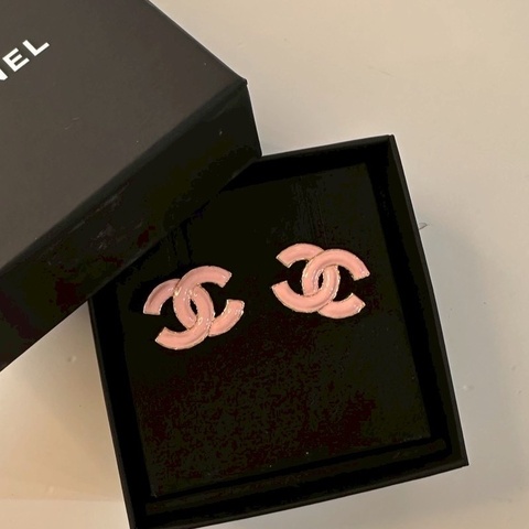 CHANEL｜金沙粉色耳釘
