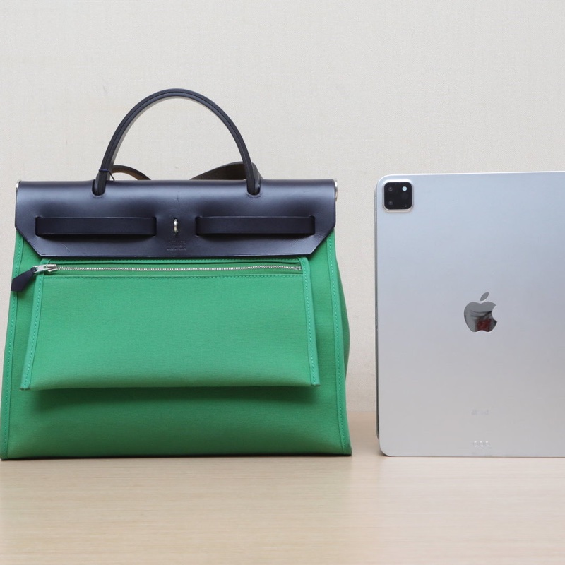 HERMES Herbag31竹子綠拼海軍藍帆布/牛皮Z刻銀扣肩背包-2