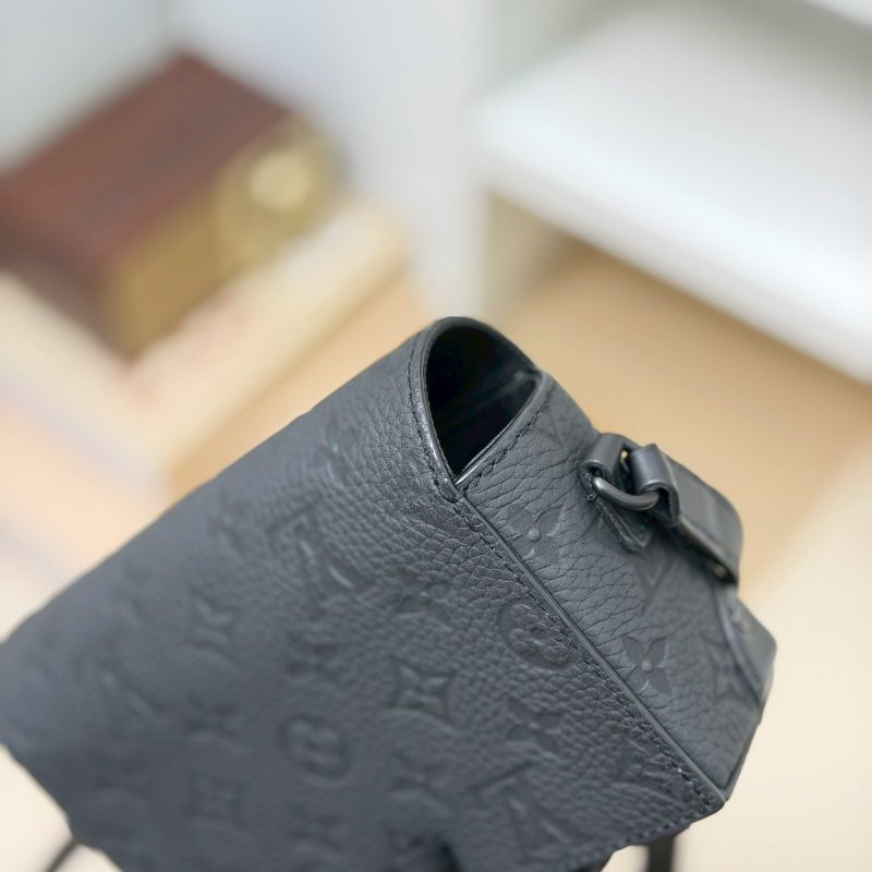 🏷️LV 路易威登.Steamer 黑壓紋盒子包 芯片款 M81746 /客人寄賣-11