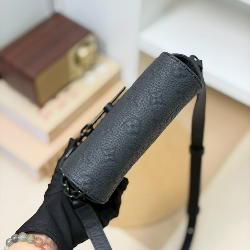 🏷️LV 路易威登.Steamer 黑壓紋盒子包 芯片款 M81746 /客人寄賣-13