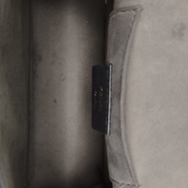 FENDI 烏木色牛皮KANI金標Logo小號肩背包-5