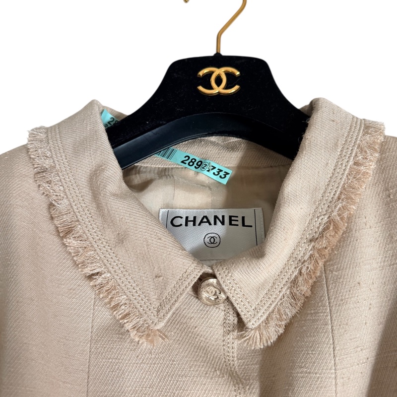 🍒 CHANEL 香奈兒 燕麥奶茶色 100%雙蠶絲 流蘇小翻領外套 法國製 42號/2F260524-2-6