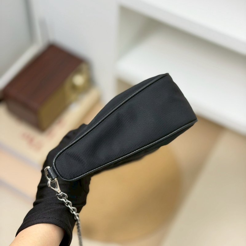 🏷Prada 普拉達.Re-Edition 2005 Hobo 三合一/客人寄賣-3