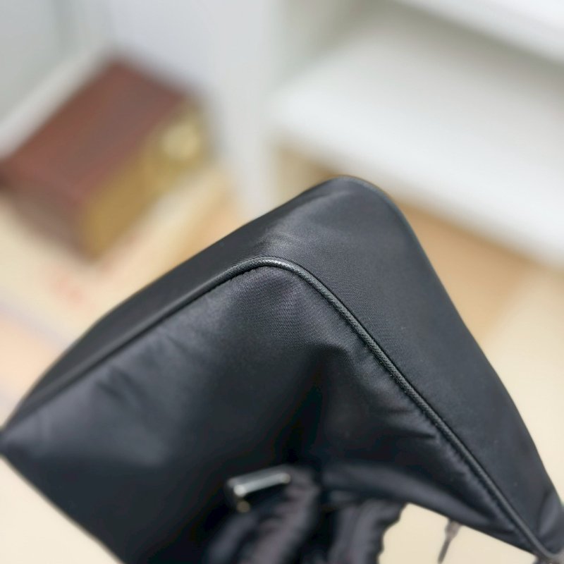 🏷Prada 普拉達.Re-Edition 2005 Hobo 三合一/客人寄賣-5