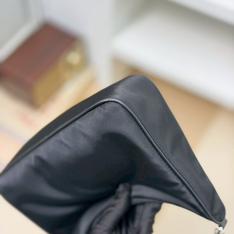 🏷Prada 普拉達.Re-Edition 2005 Hobo 三合一/客人寄賣-7