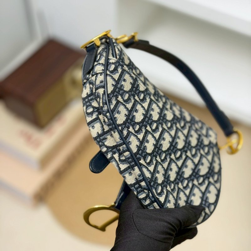 (專櫃17萬多😨)🏷Dior 迪奧.Saddle Mini 馬鞍包-6