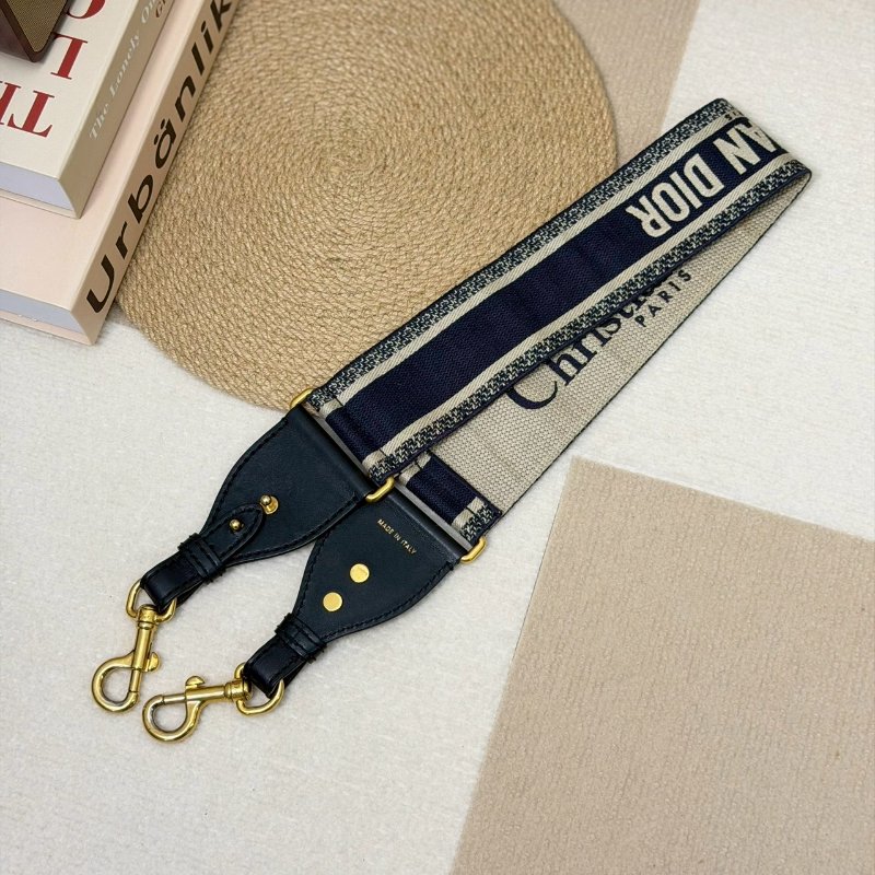 (專櫃17萬多😨)🏷Dior 迪奧.Saddle Mini 馬鞍包-21