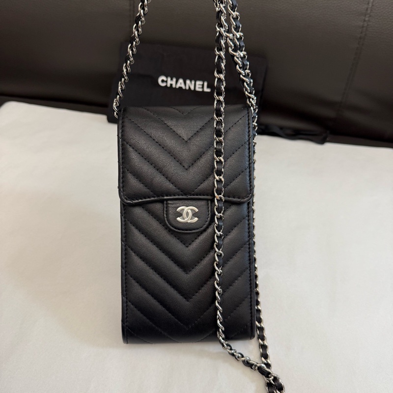 99新chanel香奈兒 黑色銀扣羊皮V紋手機包單肩斜挎包 31開無卡-1
