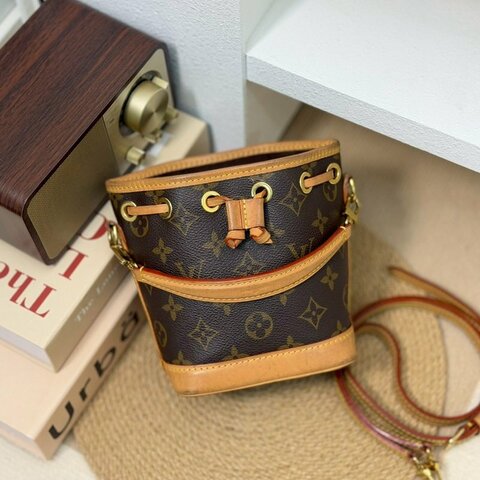 (甜價!粗用不心疼❤️❤️)🏷LV 路易威登.Nano Noe 老花小水桶 M81266