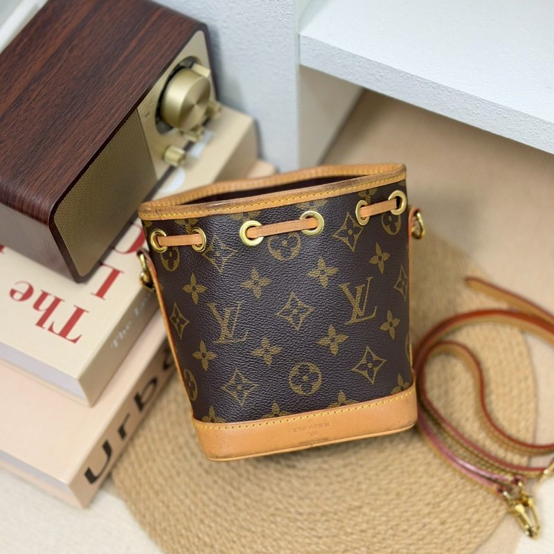 (甜價!粗用不心疼❤️❤️)🏷LV 路易威登.Nano Noe 老花小水桶 M81266-1