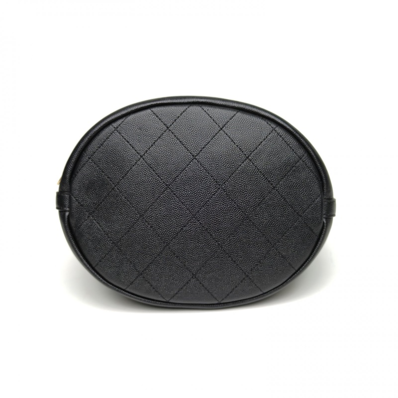 CHANEL 黑色牛皮荔枝牛皮27開金扣雙C抽繩水桶包肩背包-3