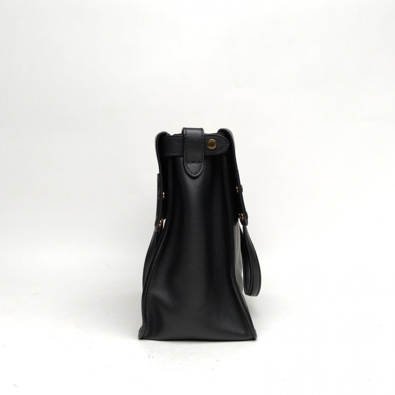 FENDI 黑色牛皮flip大號logo肩帶斜跨包-3