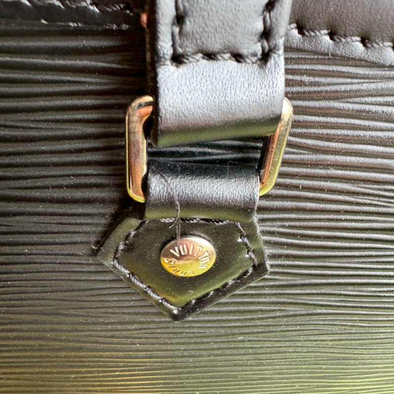 😍現在最流行 LV 黑色EPI 超百搭雙肩包-4