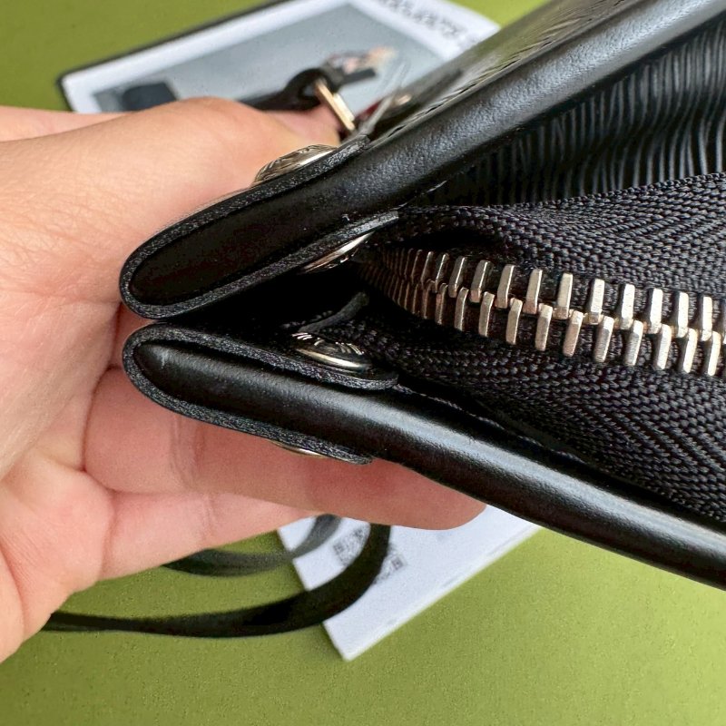 😍現在最流行 LV 黑色EPI 超百搭雙肩包-10