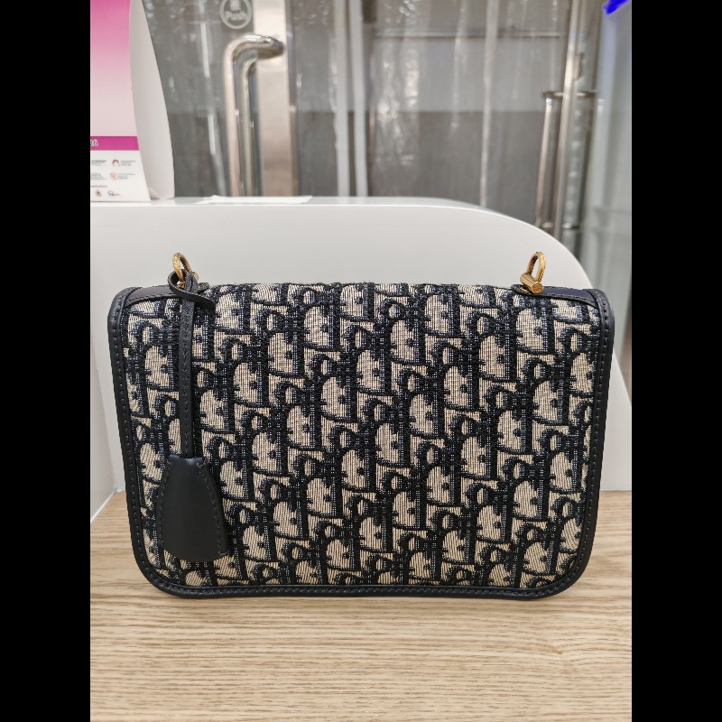 Dioraddict-1