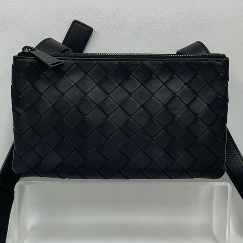 BV葆蝶家黑色編織格三合一郵差包 可拆卸成三個包 22*13cm