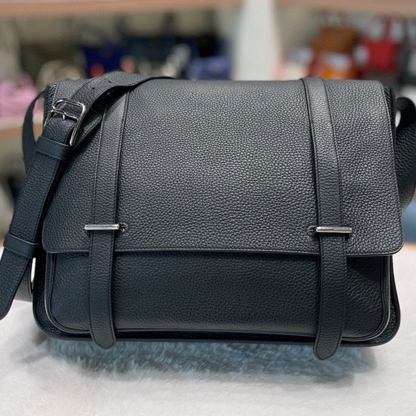 Hermes Steve 黑色內拼藍 TC皮 銀扣 框R刻 翻蓋斜挎包 尺寸:37*27*11cm-0