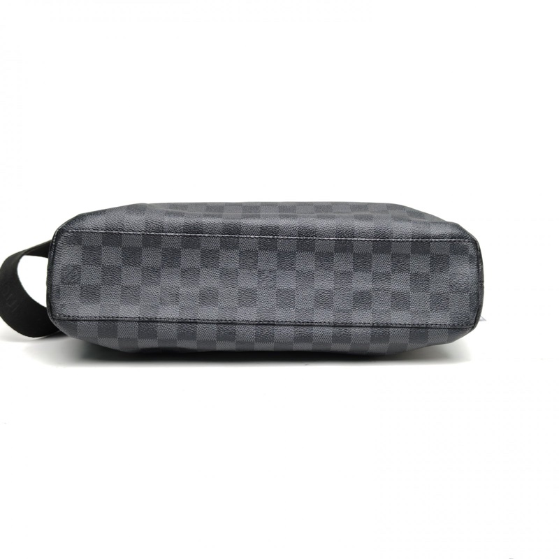 LOUIS VUITTON 黑棋格PVC2012Mick系列單肩斜挎包-3