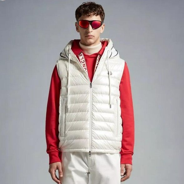 💎Han's house精品服飾💎moncler Cardamine 羽絨 連帽 背心 外套 可水手洗 現貨 7號原價54000-4