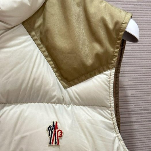 💎Han's house精品服飾💎moncler Veny 滑雪系列 防水 羽絨 背心 外套 現貨 L 原價40300-3