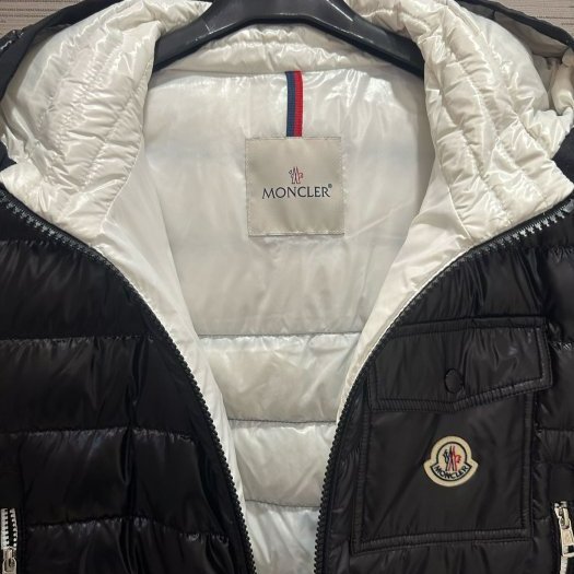 💎Han's house精品服飾💎moncler Rago羽絨 防水 連帽 背心 外套 現貨 6 原價33700-3