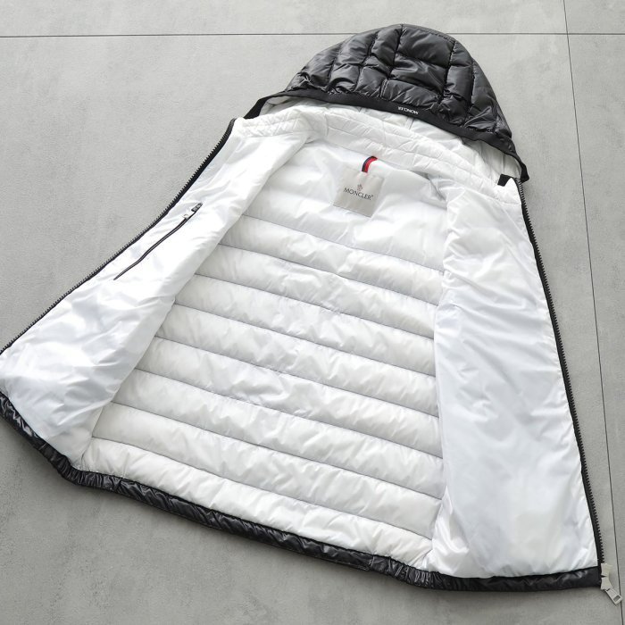 💎Han's house精品服飾💎moncler Rago羽絨 防水 連帽 背心 外套 現貨 6 原價33700-4