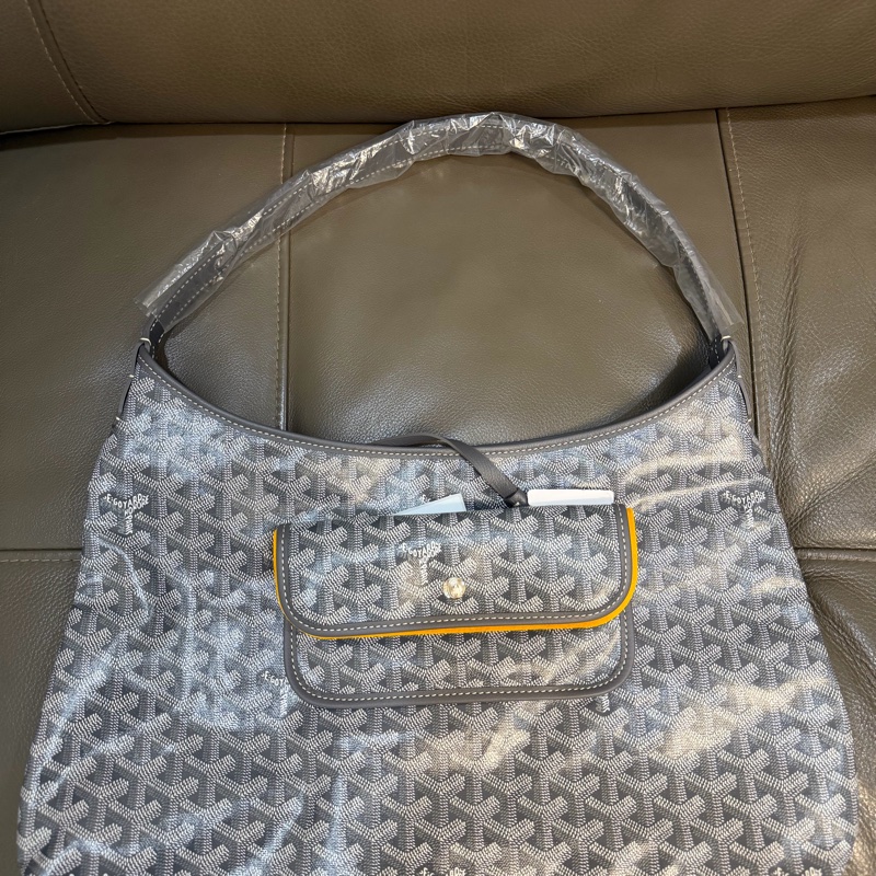 全新 釜山新世界購入轉售Goyard Hobo 灰色 (灰愛心彩繪)-3